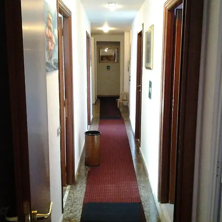 Hotel Massena